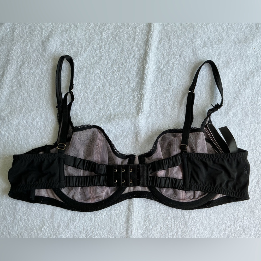 Victoria's Secret Black Sheer Lace Bra Sz 38C - Picture 6 of 10
